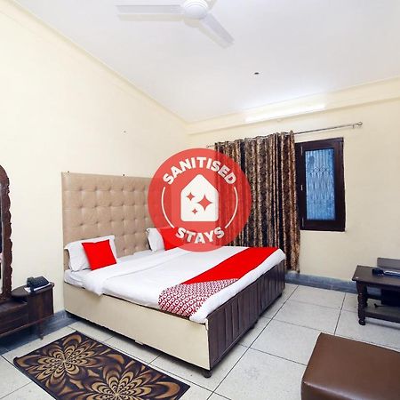 Oyo 8670 Hotel Usha Palace Мусори Екстериор снимка