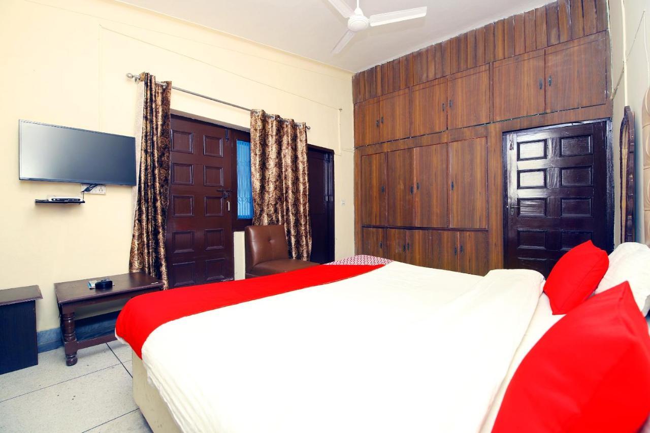 Oyo 8670 Hotel Usha Palace Мусори Екстериор снимка