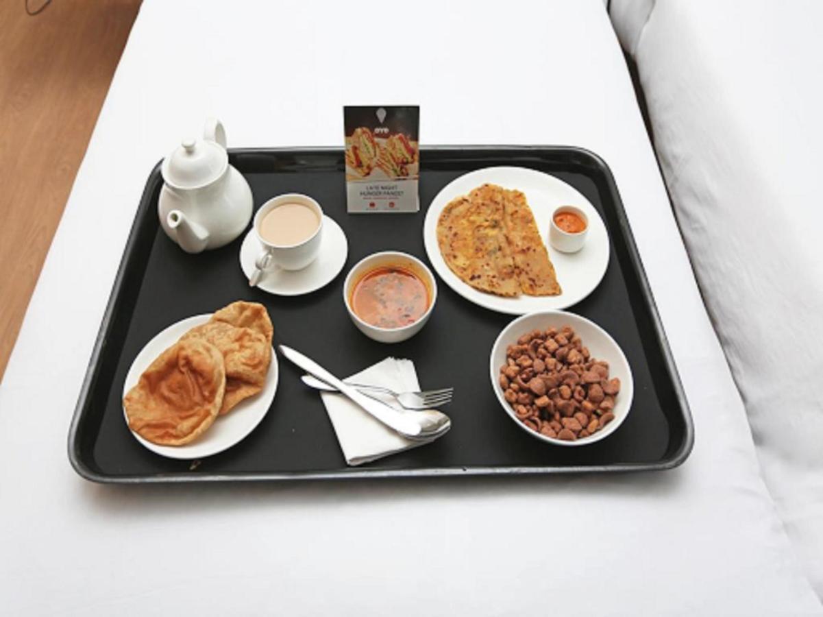 Oyo 8670 Hotel Usha Palace Мусори Екстериор снимка